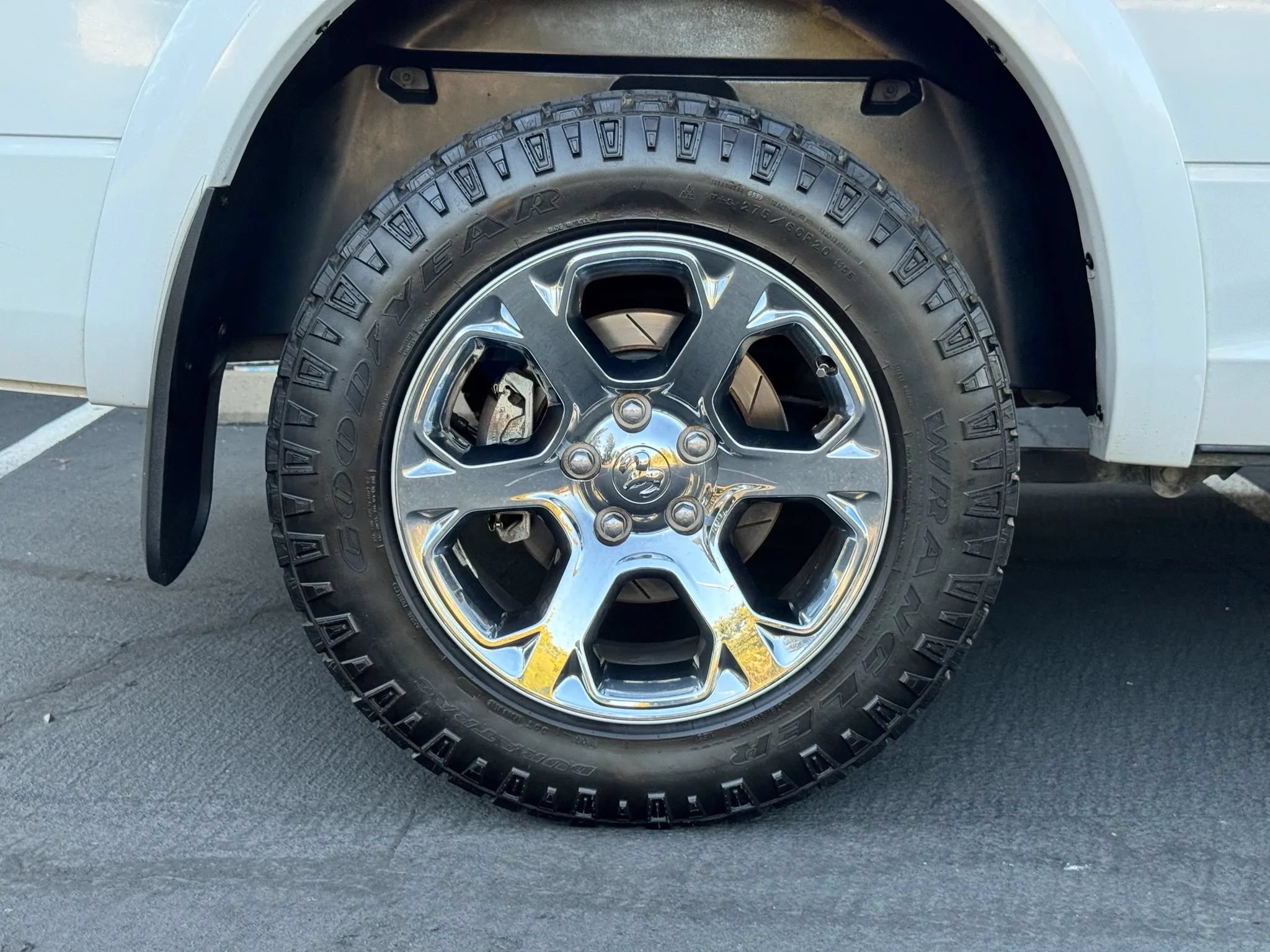 Used 2017 RAM 1500 Laramie w/ Convenience Group AWD/4WD image 14