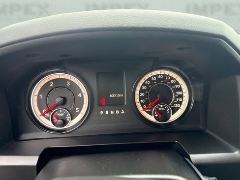 Used 2018 RAM 2500 Tradesman w/ Chrome Appearance Group AWD/4WD image 9