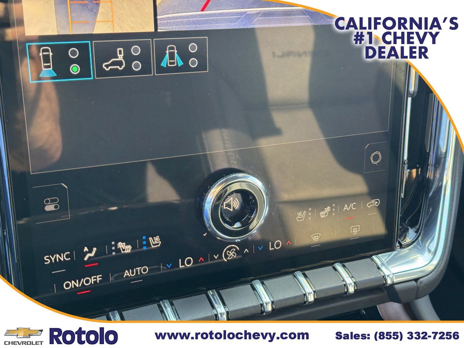 Used 2025 GMC Yukon XL Denali AWD/4WD image 17