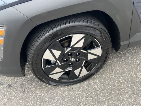 Used 2025 Hyundai Kona SEL image 24