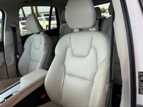 Used 2016 Volvo XC90 T6 Momentum w/ Momentum Plus Package AWD/4WD image 41