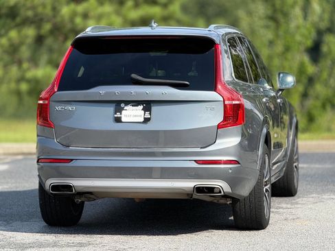 Used 2020 Volvo XC90 T5 Momentum w/ Protection Package FWD image 7