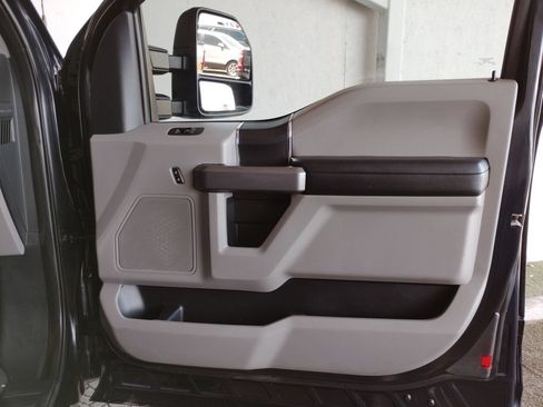 Used 2021 Ford F250 XLT w/ XLT Value Package AWD/4WD image 10