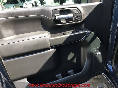 Used 2020 GMC Sierra 2500 AT4 w/ AT4 Premium Package AWD/4WD image 10