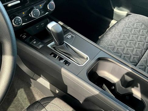 New 2025 Nissan Kicks SV image 11