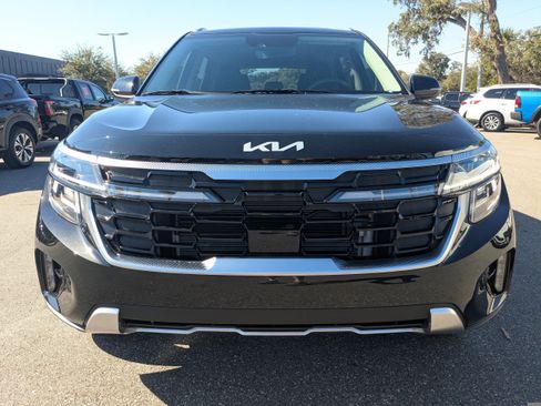 Used 2025 Kia Seltos SX w/ SX Sunroof Package image 9