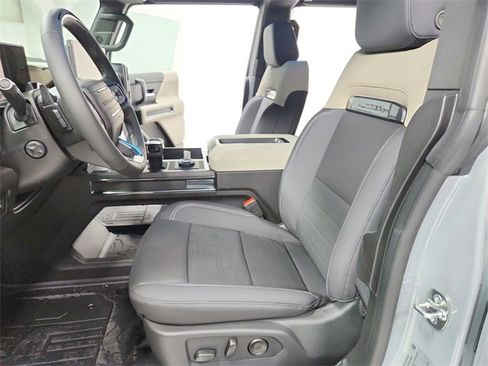 New 2026 GMC Hummer EV 4x4 Crew Cab image 19