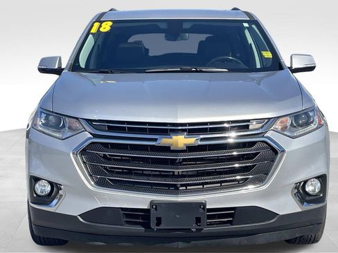 Used 2018 Chevrolet Traverse LT image 9