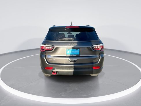 Used 2020 Jeep Compass Trailhawk image 7