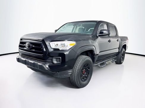 Used 2022 Toyota Tacoma SR image 3