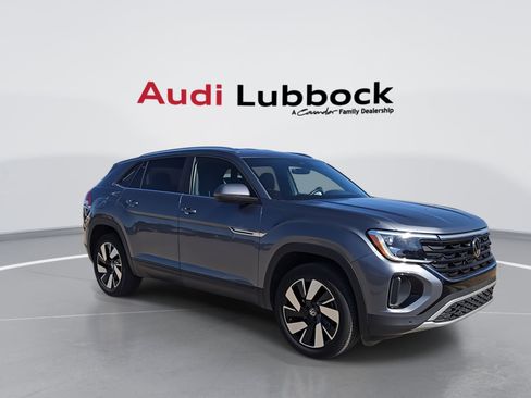 Used 2025 Volkswagen Atlas Cross Sport SE FWD image 2