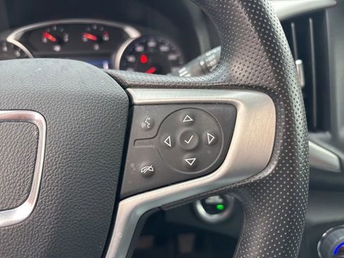 Used 2023 GMC Terrain SLE w/ Driver Convenience Package image 20