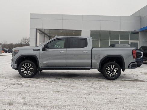 Used 2024 GMC Sierra 1500 AT4 w/ AT4 Premium Package image 9