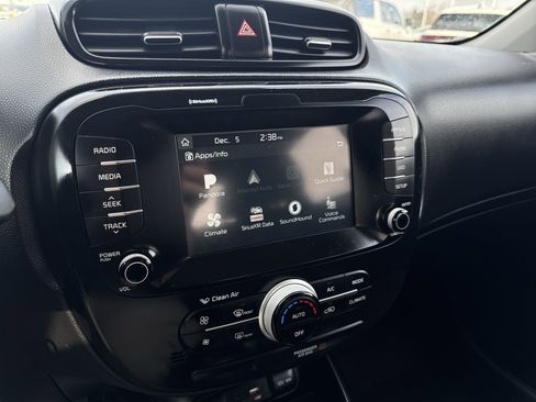 Used 2018 Kia Soul w/ Convenience Package image 14