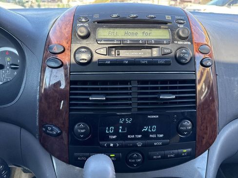 Used 2005 Toyota Sienna image 39