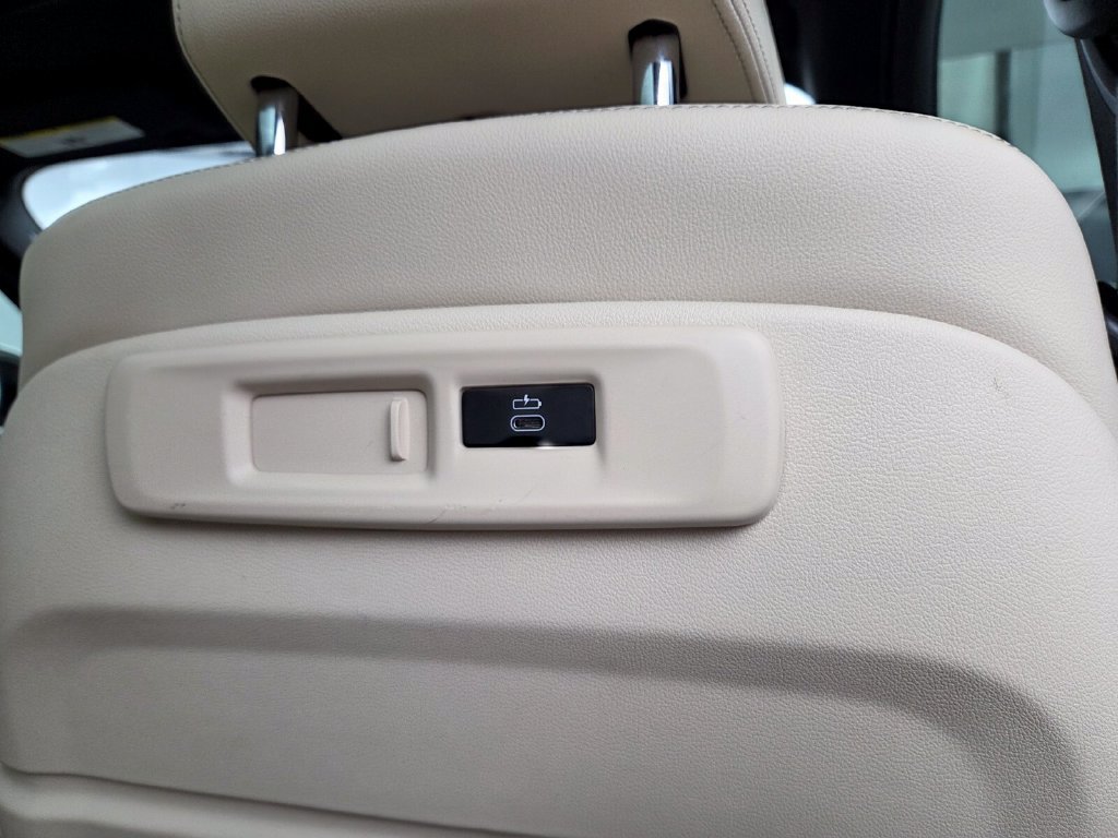 Used 2021 BMW X5 sDrive40i w/ Premium Package RWD image 18