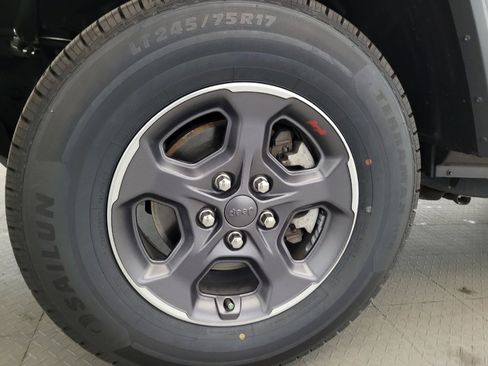 Used 2018 Jeep Wrangler Unlimited Sport S AWD/4WD image 31