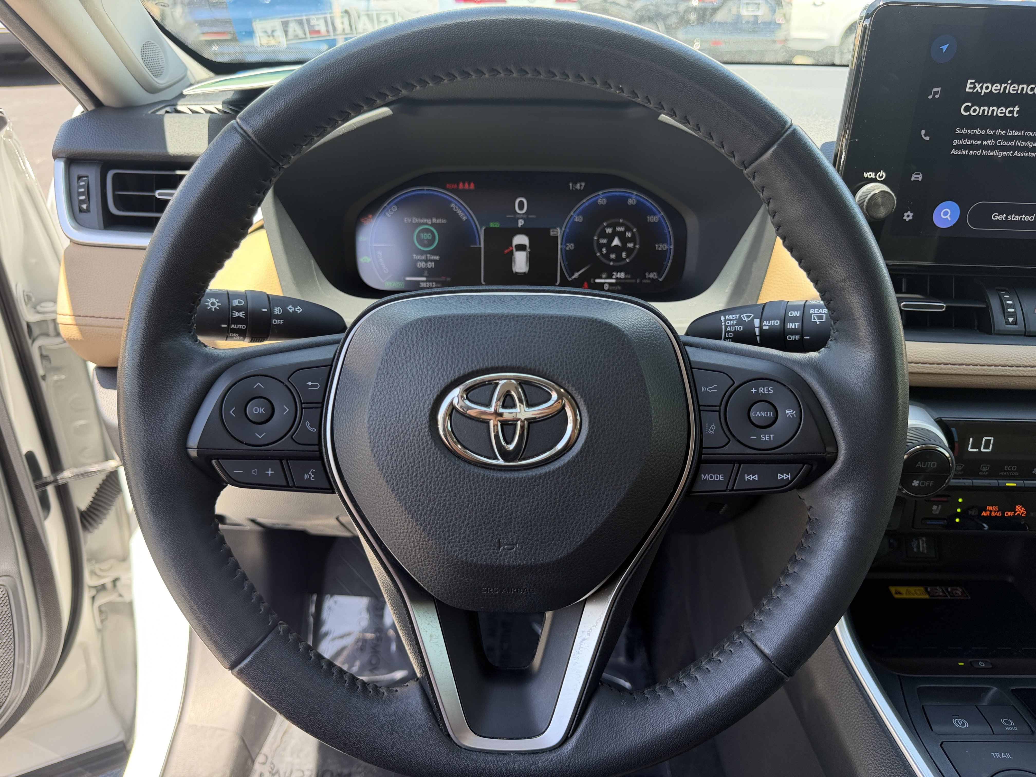 Used 2023 Toyota RAV4 Limited AWD/4WD image 32