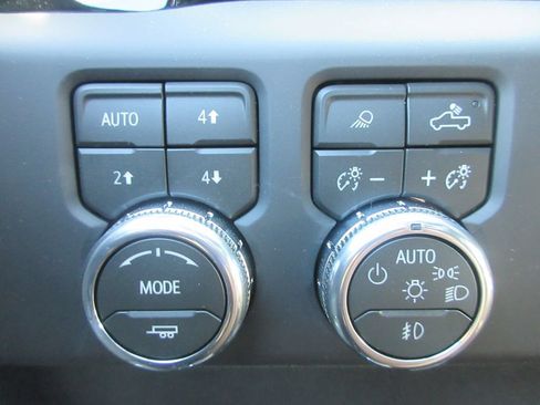 New 2026 GMC Sierra 2500 AT4 w/ AT4 Premium Plus Package AWD/4WD image 17