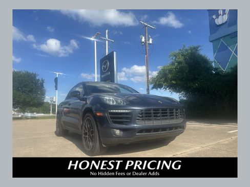 Used 2018 Porsche Macan AWD/4WD image 1