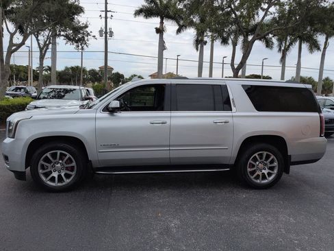 Used 2020 GMC Yukon XL Denali RWD image 7