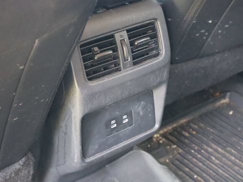 Used 2025 Nissan Rogue SV AWD/4WD image 18