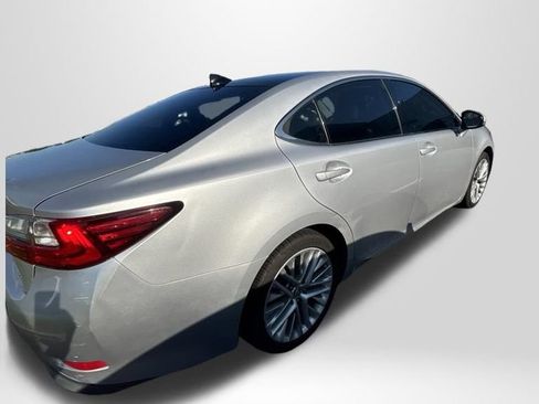 Used 2016 Lexus ES 350 w/ Luxury Package w/Wood Trim FWD image 7