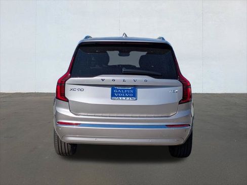 New 2026 Volvo XC90 T8 Plus w/ Protection Package Premier AWD/4WD image 5