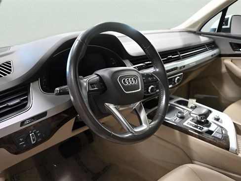 Used 2018 Audi Q7 2.0T Premium Plus w/ Premium Plus Package AWD/4WD image 10