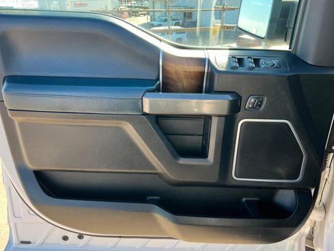 Used 2018 Ford F150 Limited image 14