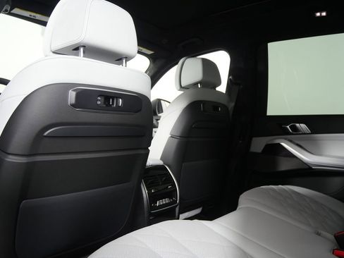 Used 2026 BMW X7 xDrive40i image 20
