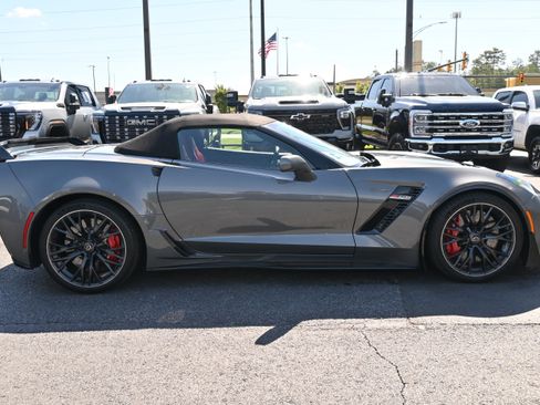 Used 2015 Chevrolet Corvette Z06 w/ 3LZ Preferred Equipment Group RWD image 13