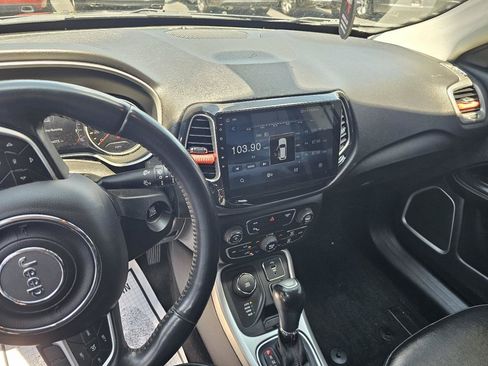 Used 2018 Jeep Compass Latitude w/ Popular Equipment Group AWD/4WD image 25