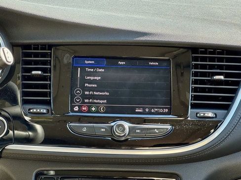 Used 2022 Buick Encore Preferred w/ Safety Package image 23