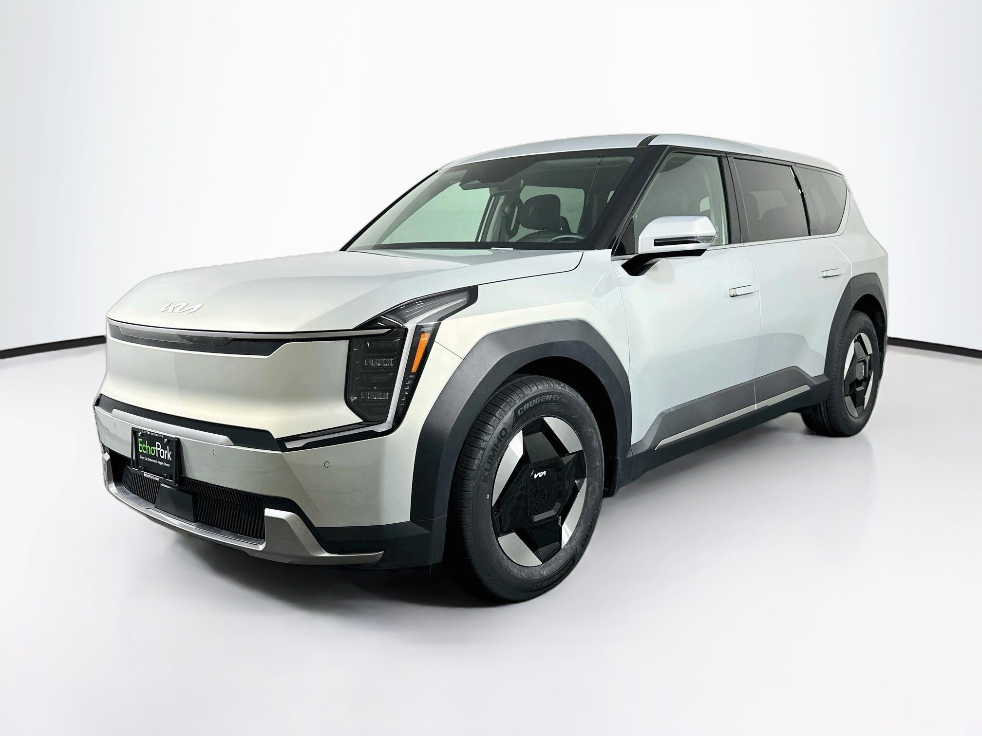 Used 2024 Kia EV9 Light Long Range RWD image 3