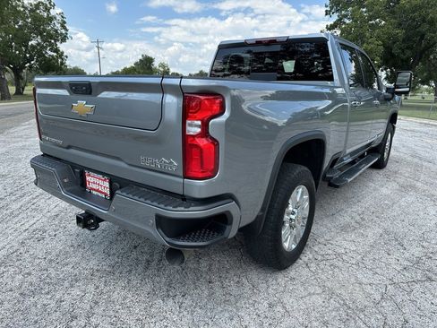 Used 2024 Chevrolet Silverado 3500 High Country w/ High Country Premium Package image 6