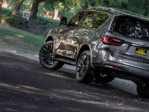 Used 2021 INFINITI QX80 Premium Select w/ All-Season Package RWD image 26