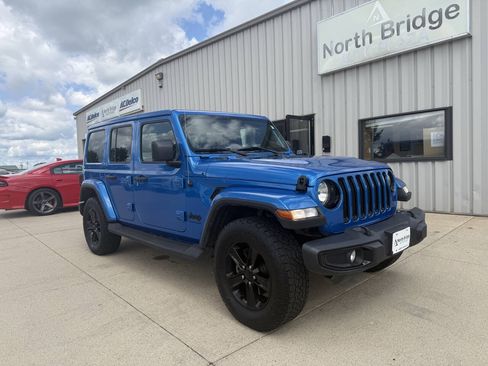 Used 2023 Jeep Wrangler Unlimited Sahara AWD/4WD image 1