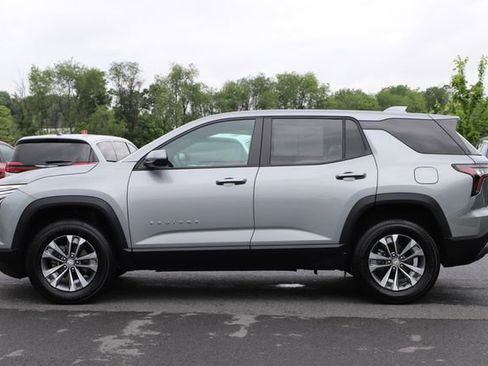 Used 2026 Chevrolet Equinox LT FWD image 3