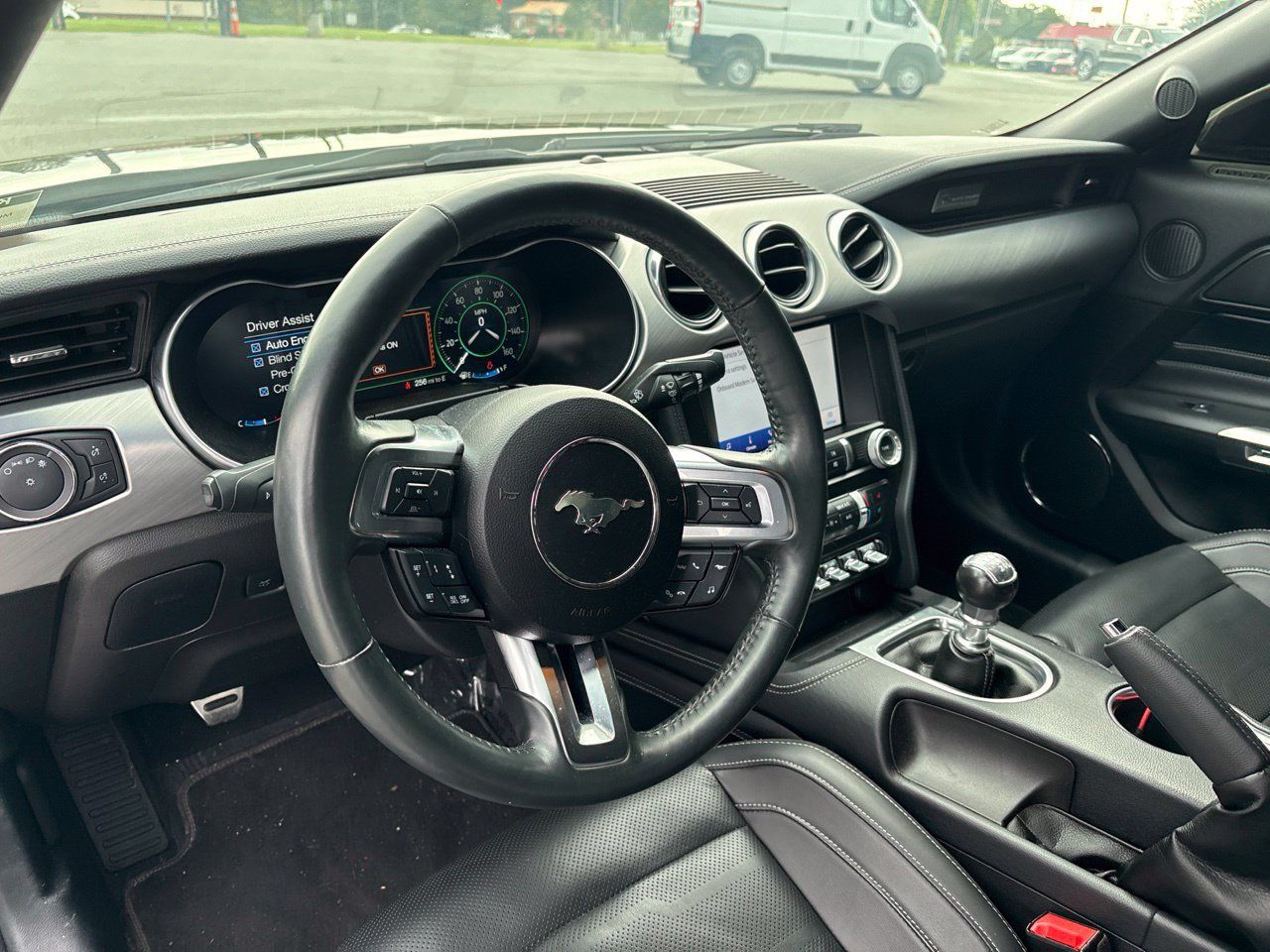 Used 2022 Ford Mustang GT Premium w/ Equipment Group 401A RWD image 4