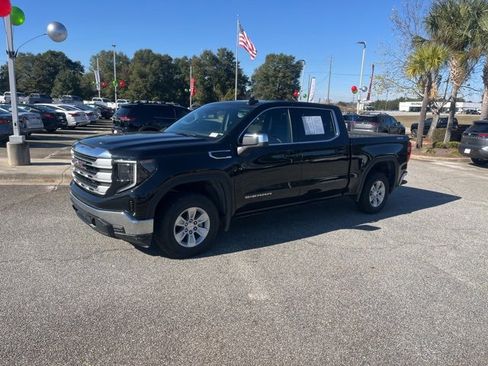 Used 2024 GMC Sierra 1500 SLE image 3