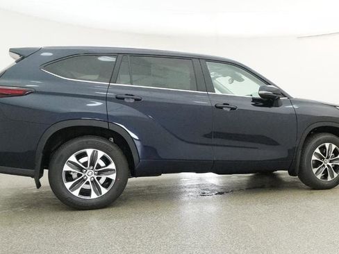 New 2026 Toyota Highlander XLE AWD/4WD image 26