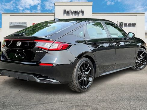 Used 2024 Honda Civic Sport image 2