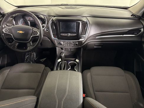 Used 2020 Chevrolet Traverse LT image 14