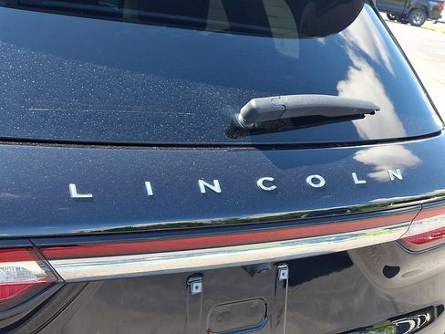 Certified 2023 Lincoln Corsair AWD image 30