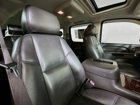 Used 2010 GMC Yukon XL Denali image 30