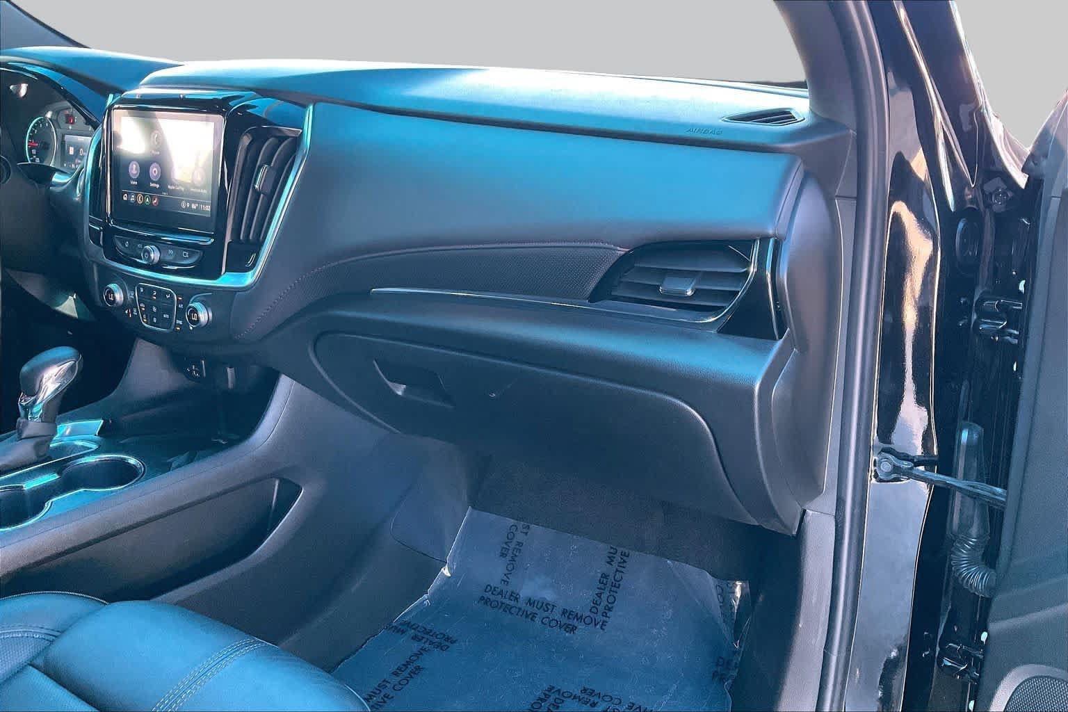 Used 2023 Chevrolet Traverse RS w/ LPO, Floor Liner Package FWD image 18