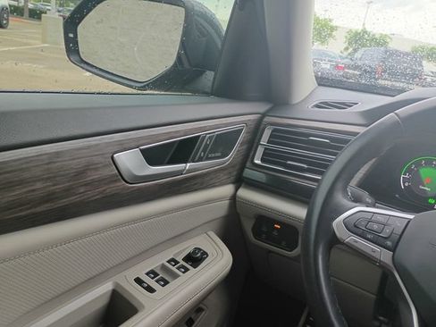 Used 2024 Volkswagen Atlas SEL Premium R-Line AWD/4WD image 14
