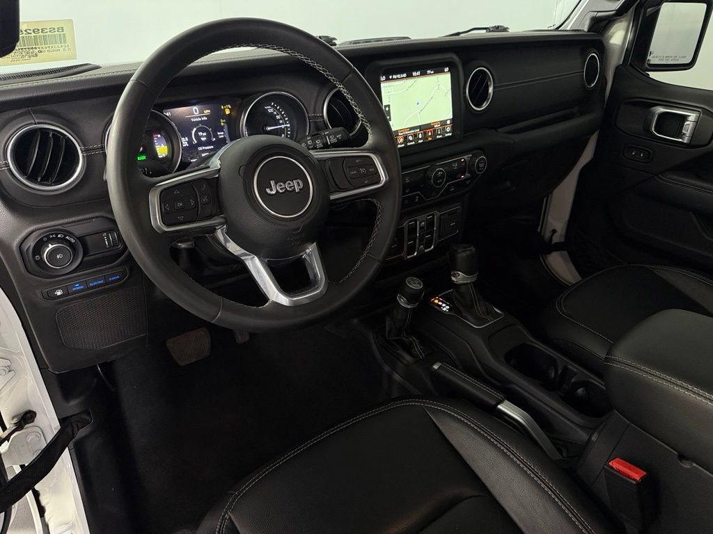Used 2023 Jeep Wrangler Unlimited Sahara AWD/4WD image 12