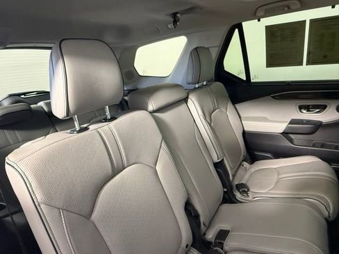 Used 2023 Honda Pilot Elite image 50